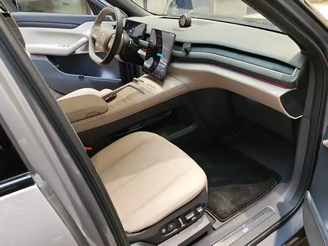 NIO NIO ES8 75kWh