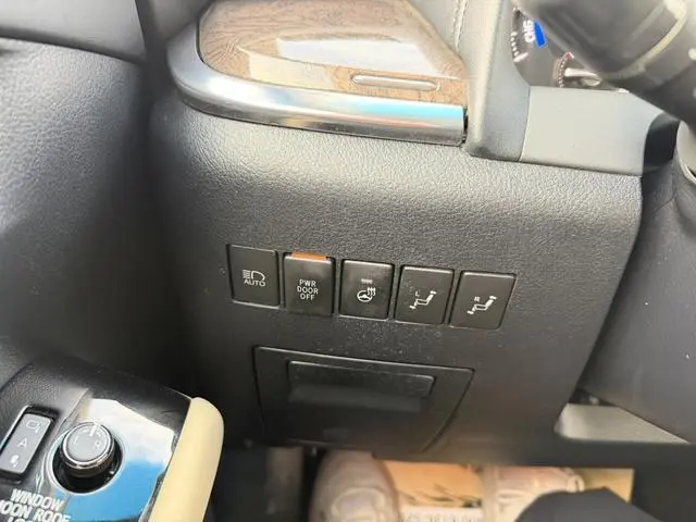 TOYOTA Wilfa Dual engine 2.5L HV Premium Edition