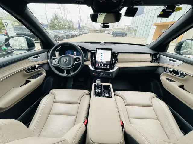 Volvo Volvo XC90 PHEV E-drive hybrid T8 Long battery life Zhizun Deluxe Edition 7 Seats