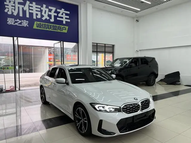 BMW BMW 3 Series 325i M sports suit