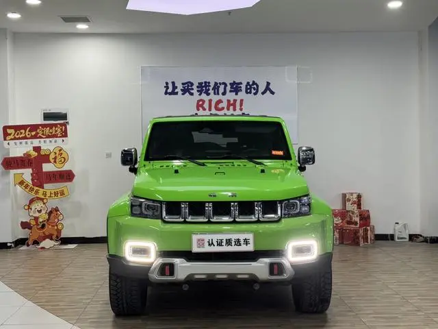 Beijing Beijing off-road BJ40 2.0T automatic four-wheel drive tribute to the 2020 version of the knight type