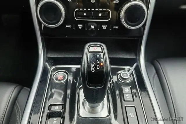 Jaguar Jaguar XEL 2.0T 200PS S Enterprising Elegant Version