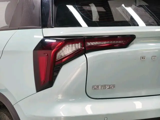Geometry Geely Geometry E Firefly 401KM Thunderbolt Tiger