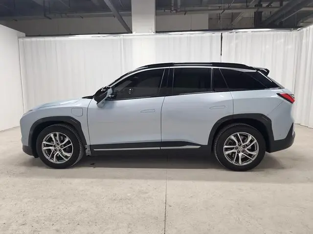 NIO NIO ES6 420KM sports version