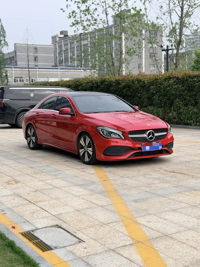 Mercedes-Benz Mercedes-Benz CLA CLA 200 fashion type