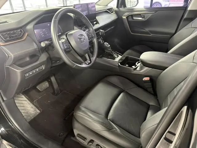 TOYOTA Wilanda 2.0L two-wheel drive luxury PLUS edition
