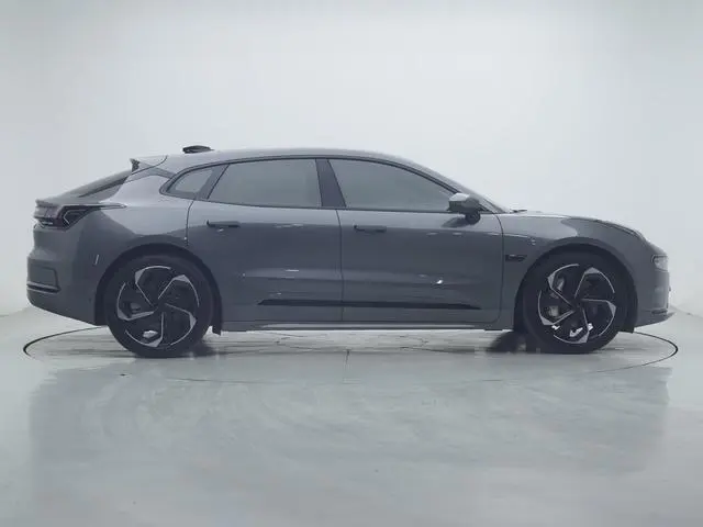 ZEEKR ZEEKR 001 ME version 100kWh four-wheel drive