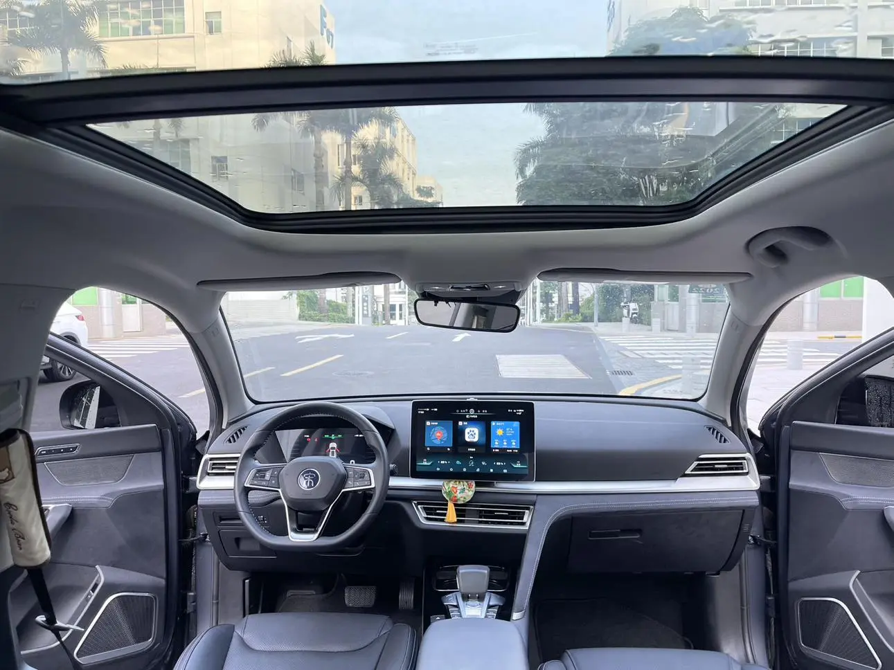 BYD Song Pro DM DM 1.5T four-wheel drive performance version flagship model