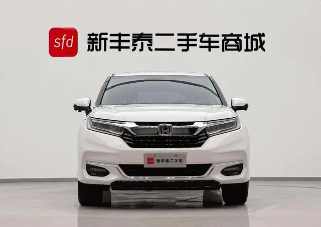 Honda Crown Road 370 TURBO 9AT Deluxe Edition