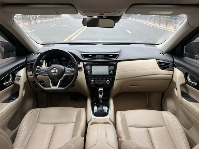 Nissan Qijun 2.0L CVT Comfort Edition 2WD