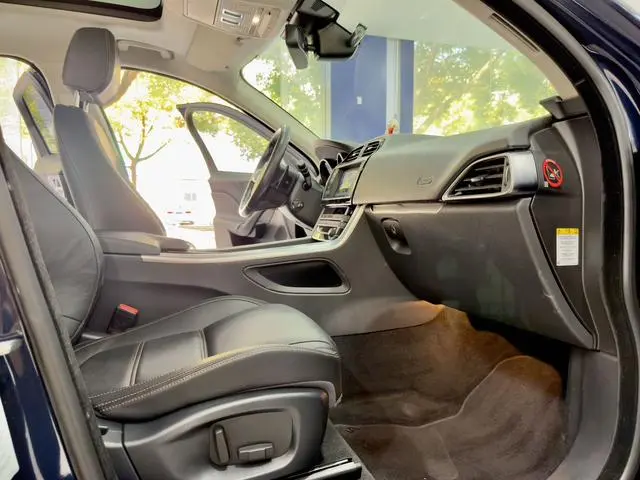 Jaguar Jaguar F-PACE 2.0T four-wheel drive R-Sport sports version