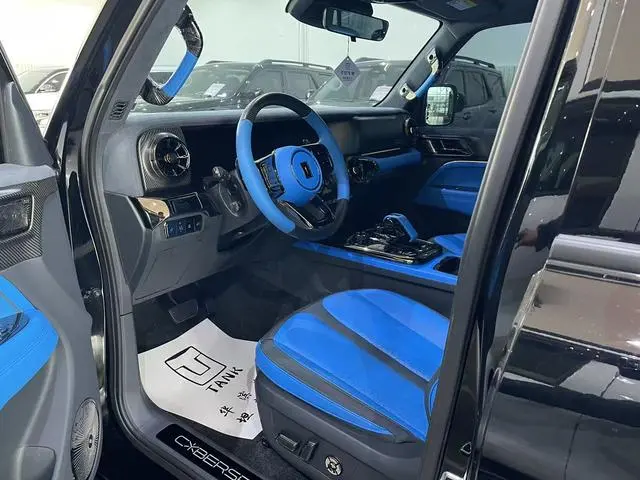 Tank Cyber Tank 300 2.0T Cyber Knight