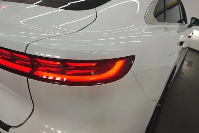 VOYAH Lantu chasing light PHEV Ultra-long battery life, four-wheel drive executive edition