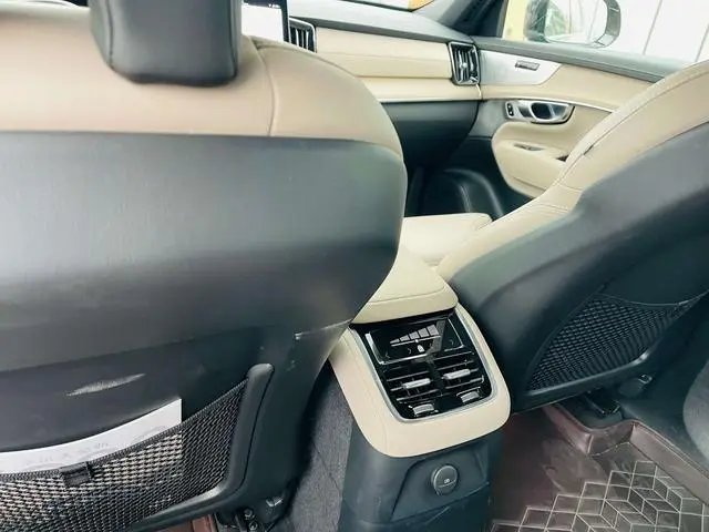 Volvo Volvo XC90 PHEV E-drive hybrid T8 Long battery life Zhizun Deluxe Edition 7 Seats