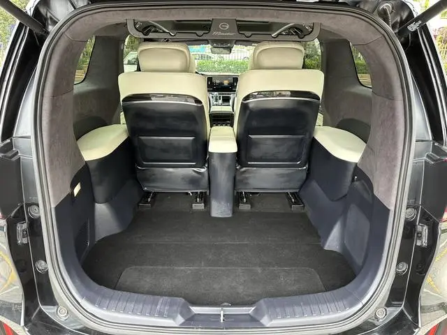 GAC Trumpchi M8 Master Series 390T four-seater Royal Edition