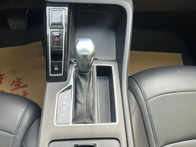 Roewe Roewe i5 1.5L CVT Premium Edition