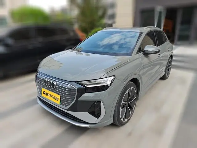 Audi Audi Q4 e-tron 50 e-tron quattro Creative Edition