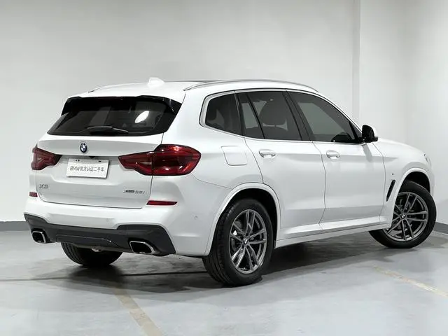 BMW BMW X3 xDrive25i M sports suit