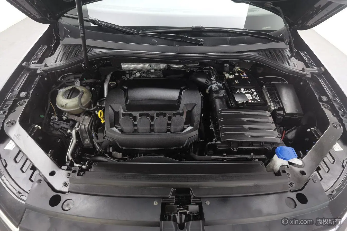 Volkswagen Tiguan L 330TSI two-wheel drive R-Line Premium edition