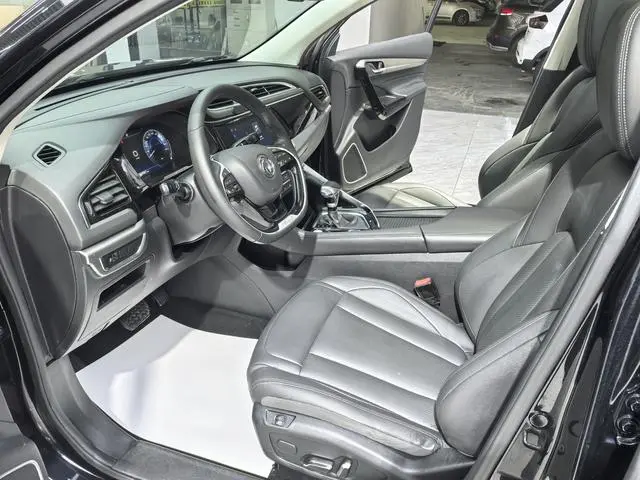 Dongfeng Fengshen Dongfeng Fengshen AX7 1.6T automatic AI pilot type country V