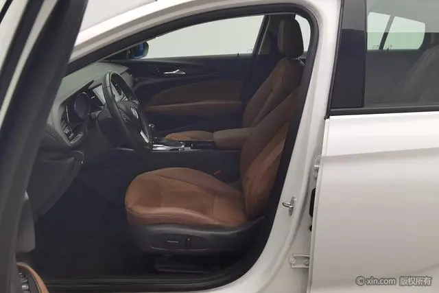 Buick Regal 20T Elite Country V