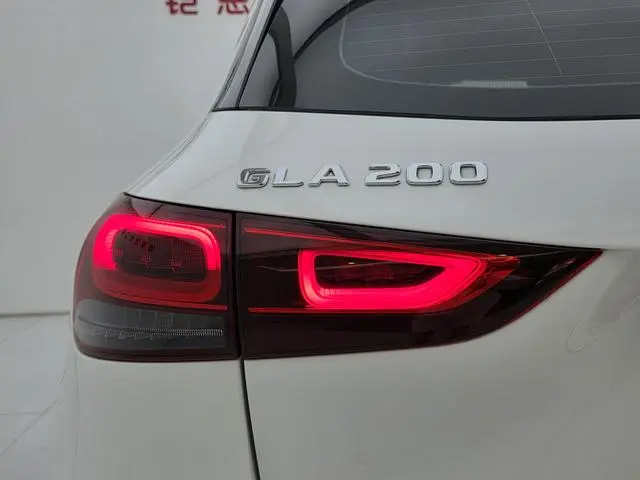 Mercedes-Benz Mercedes-Benz GLA Facelift GLA 200