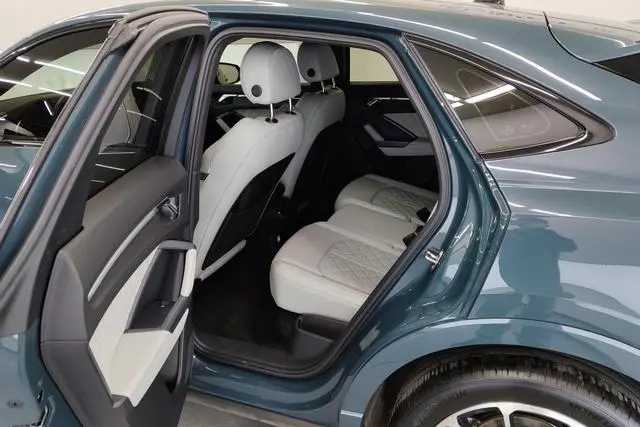 Audi Audi Q3 Sportback 45 TFSI quattro fashion launch special Edition