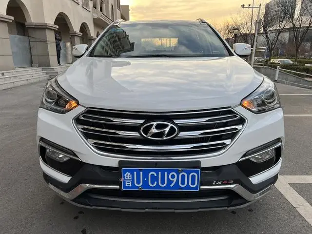 Hyundai Shengda 2.0T automatic two-wheel drive intelligent 7-seater