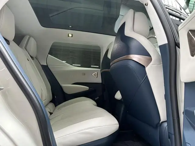 ZEEKR ZEEKR X Four-seater rear exorcism square version