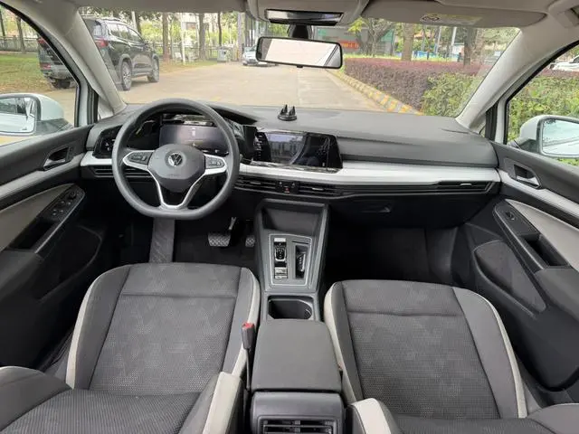 Volkswagen golf 200TSI DSG