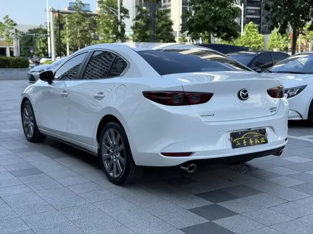 Mazda Mazda 3 Angkesaila 2.0L automatic warranty version