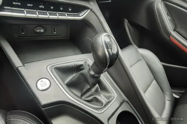 Changan Yidong PLUS 1.6L GDI manual luxury