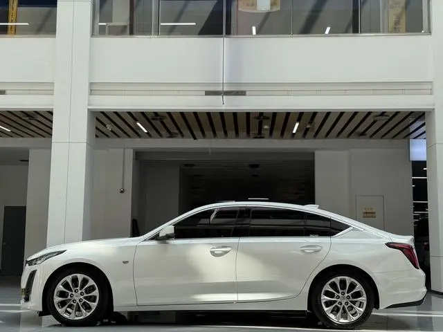 Cadillac Cadillac CT5 28T luxury