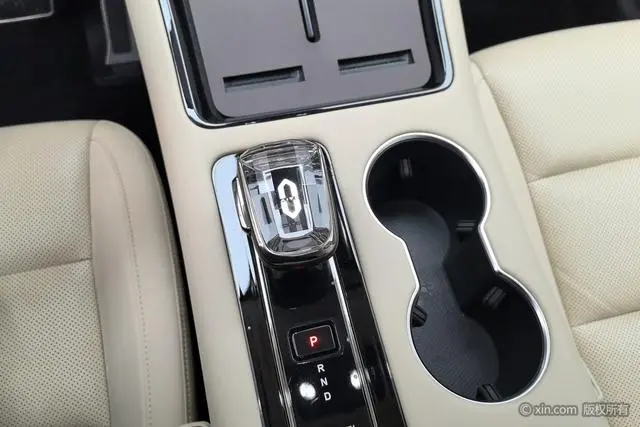 AITO Ask the world M5 Pure electric four-wheel drive performance version