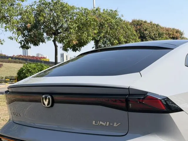 Changan Changan UNI-V 1.5T Sports version