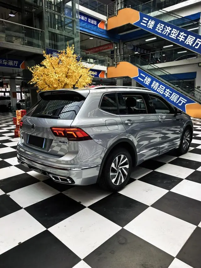 Volkswagen Tiguan L PHEV 430PHEV plug-in hybrid Ultimate Edition