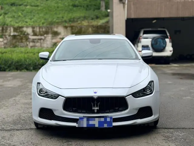 Maserati Ghibli 3.0T Standard Edition
