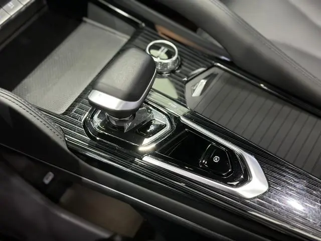 Geely Xingyue L 2.0TD DCT EVO two-wheel drive long wind version