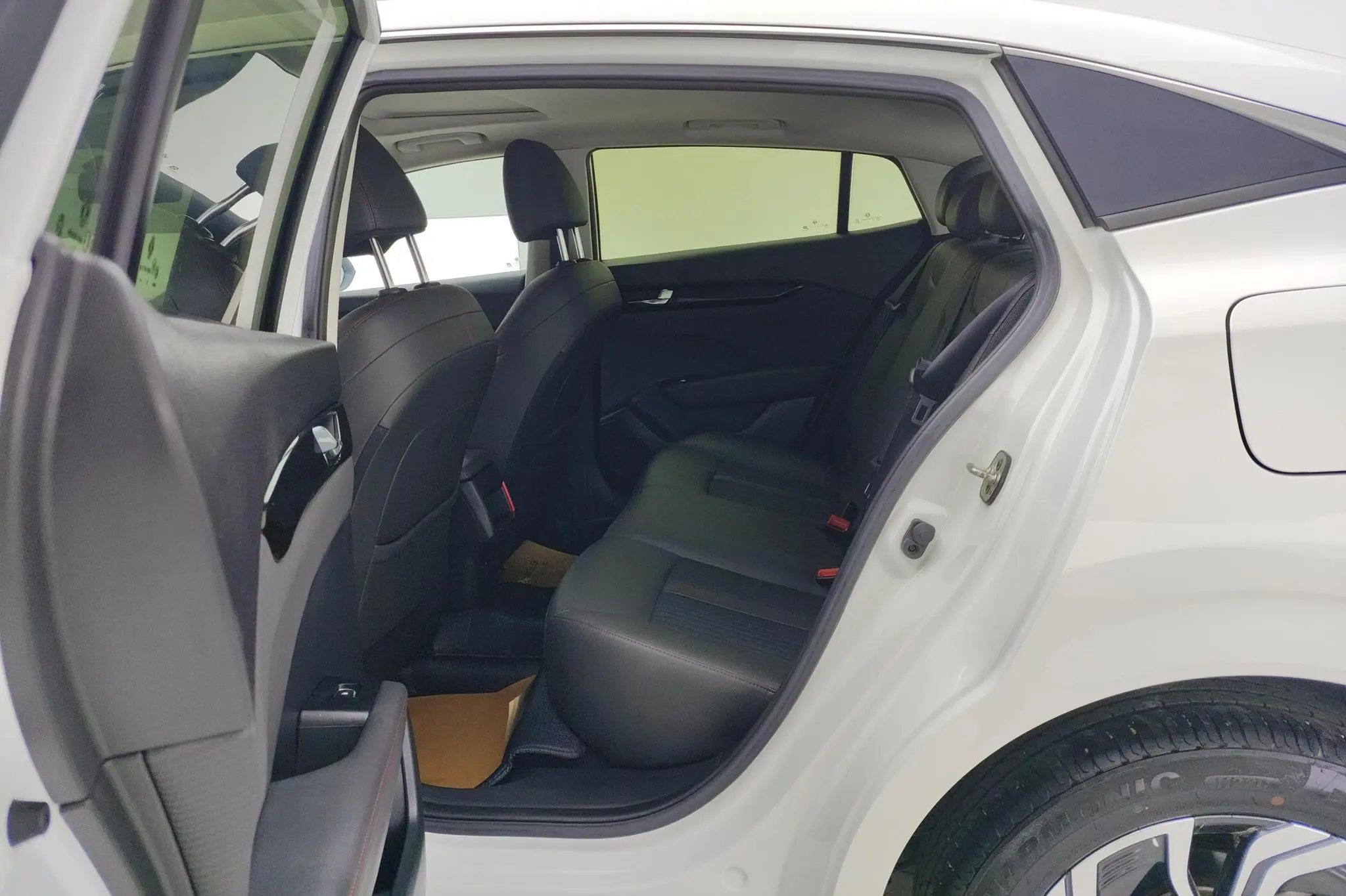 Dongfeng Fengshen Yi Hyun 230T automatic engine tracking version