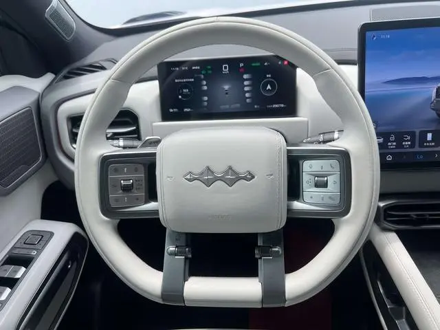 FANG CHENG BAO Titanium 3 501KM four-wheel drive Ultra version