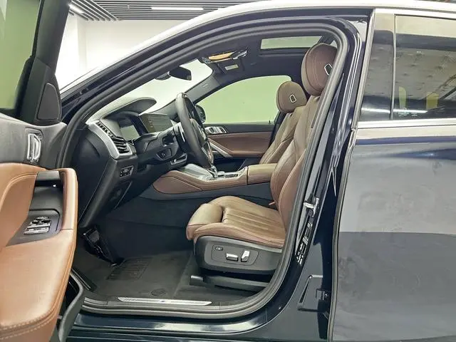 BMW BMW X6 Facelift xDrive30i M sports suit