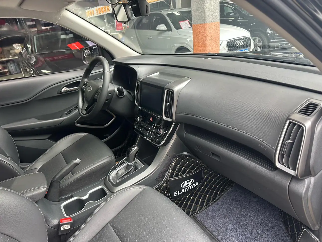 Hyundai Hyundai ix35 2.0L automatic two-wheel drive Zhiyong*Enjoy Edition