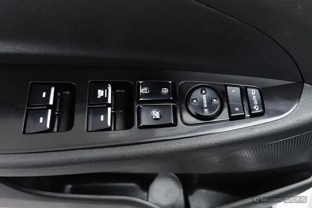 Hyundai Tucson 280TGDi dual-clutch two-wheel drive fashion version of the country V