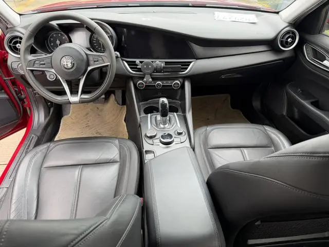 Alfa Romeo Giulia 2.0T 200HP Elite Edition