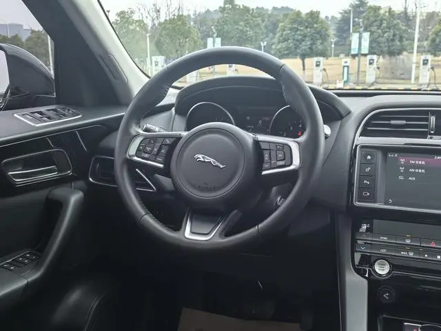 Jaguar Jaguar F-PACE 2.0T four-wheel drive Urban Exclusive Edition
