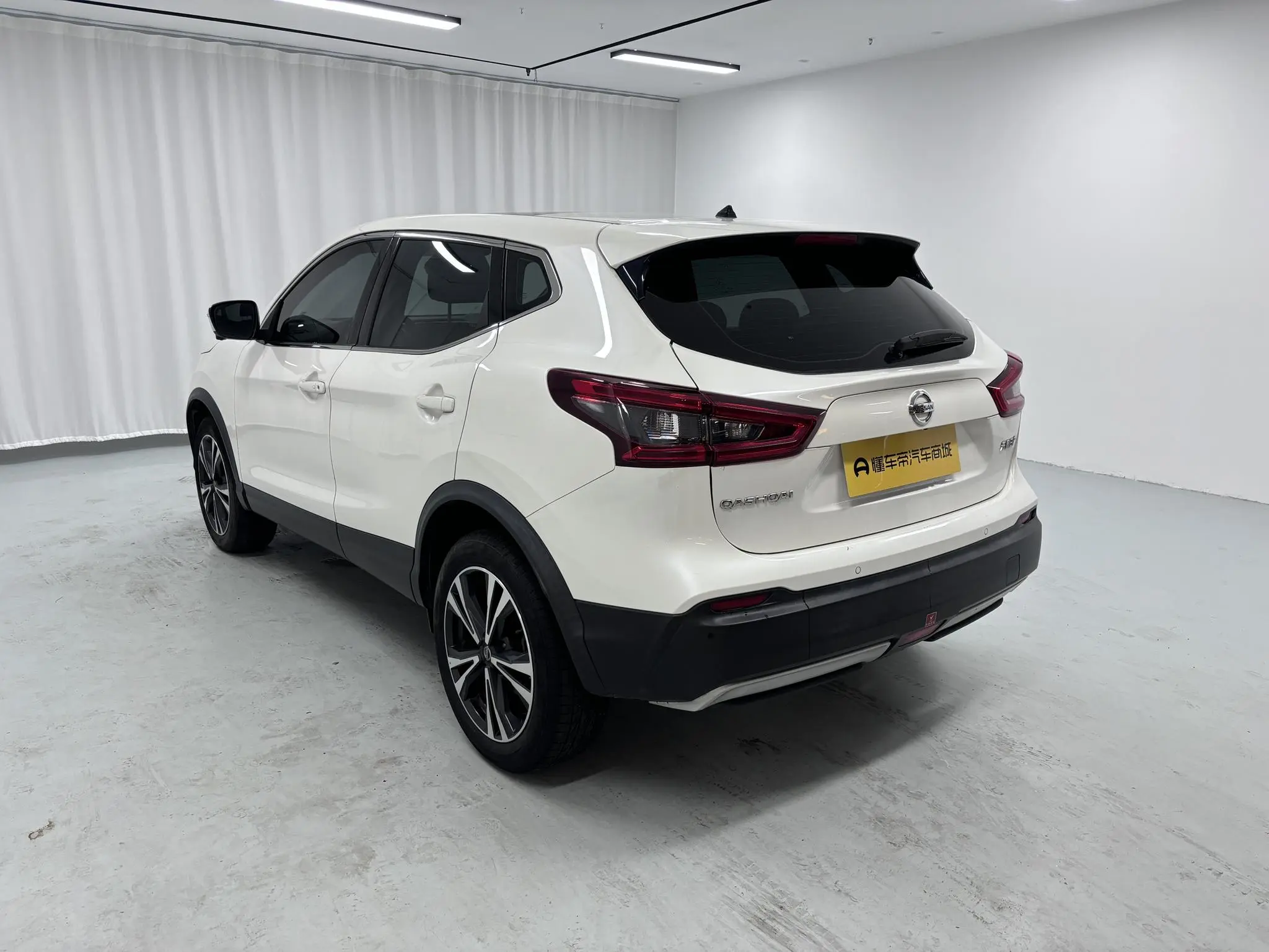 Nissan Qashqai 2.0 L XV Prem Deluxe Edition