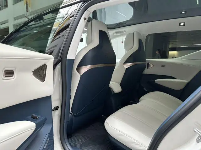 ZEEKR ZEEKR X Four-seater rear exorcism square version