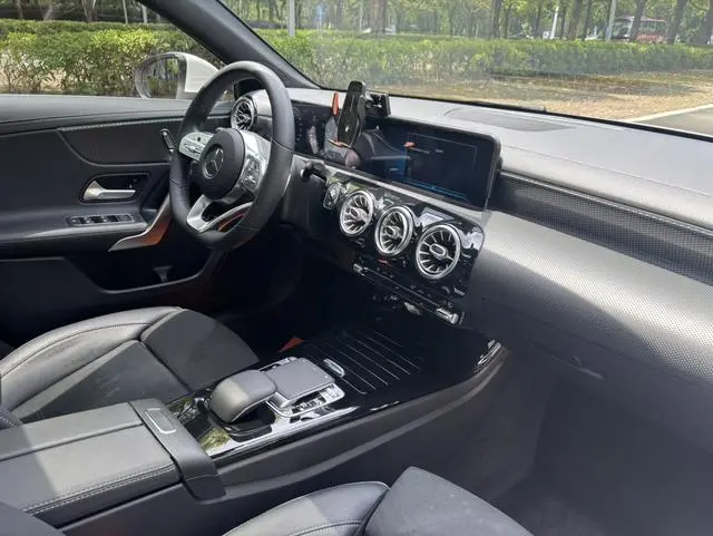 Mercedes-Benz Mercedes-Benz A-class A 200 L sports sedan