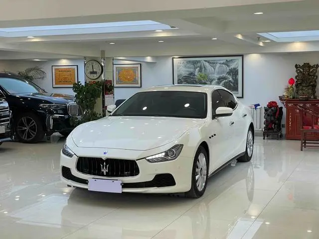 Maserati Ghibli 3.0T Standard Edition