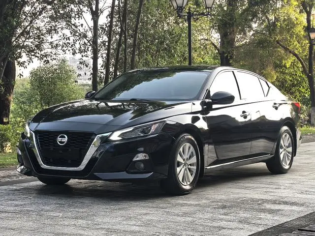 Nissan Teana Facelift 2.0 L XL Comfort Edition